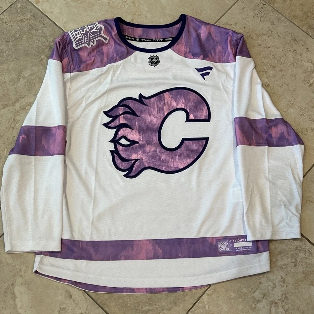 Calgary Flames Fanatics Hockey Fights Cancer‎ Practice Jersey Mens L White Pink